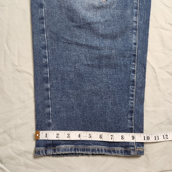 Women's Jeans Mid-rise cropped Relaxed leg Cotton Blue color LANE BRYANT NWT - Picture 15 of 16